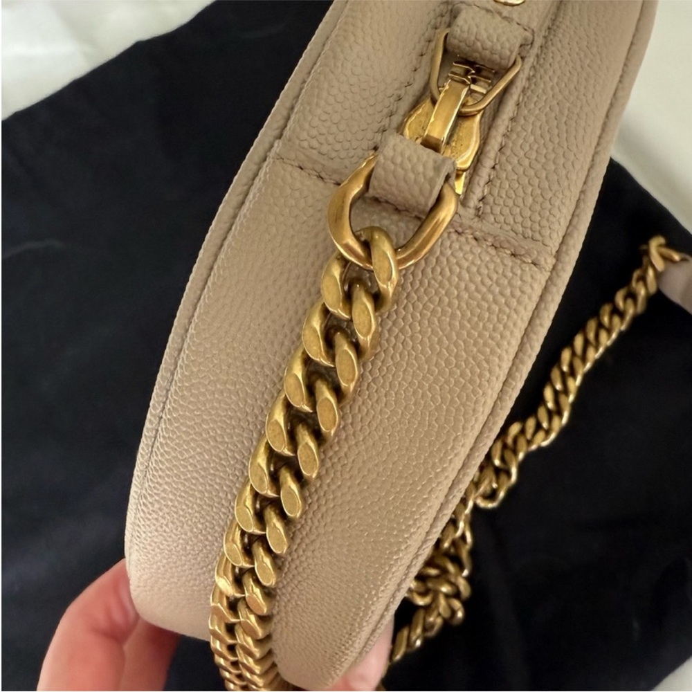 Yves Saint Laurent Beige Quilted Leather Crossbody Bag - Picture 5 of 9